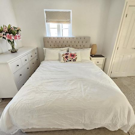 Bicester Kingsmere Accommodation With Ensuite Dış mekan fotoğraf