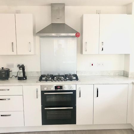 Bicester Kingsmere Accommodation With Ensuite Dış mekan fotoğraf